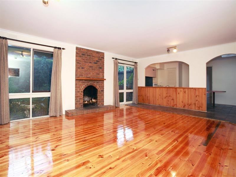 56 Golden Grove, Glen Waverley VIC 3150