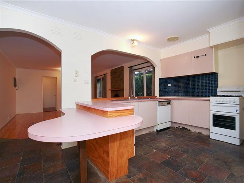56 Golden Grove, Glen Waverley VIC 3150