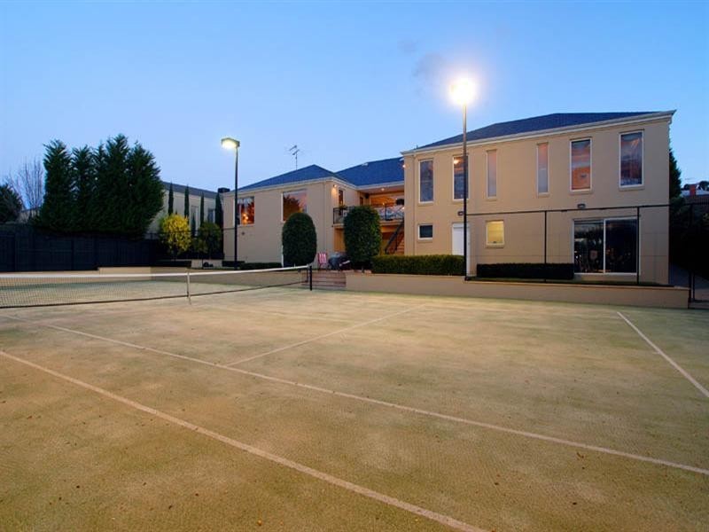 66 Deep Creek Drive, Doncaster East VIC 3109