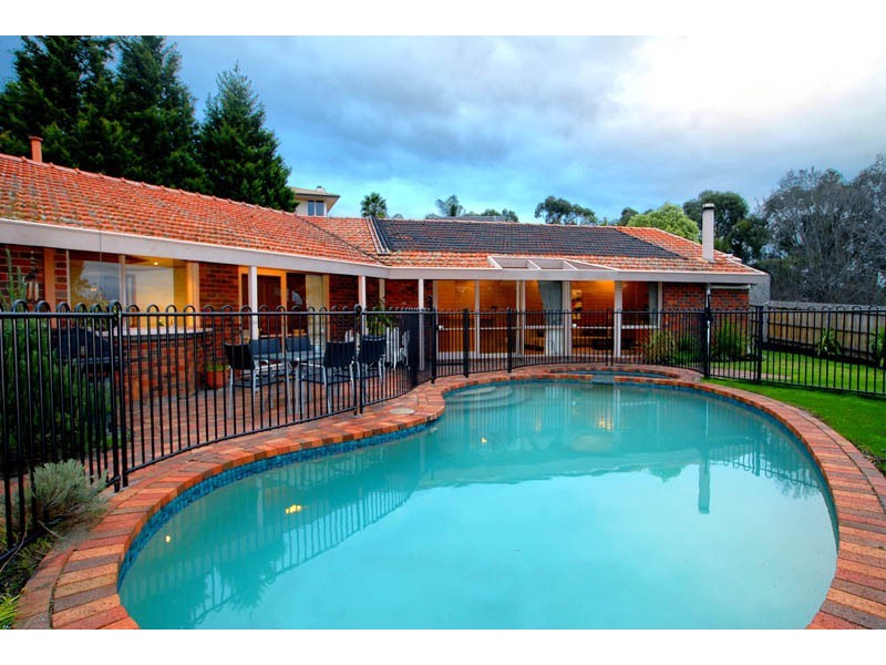 6 Wakefield Place, Templestowe VIC 3106