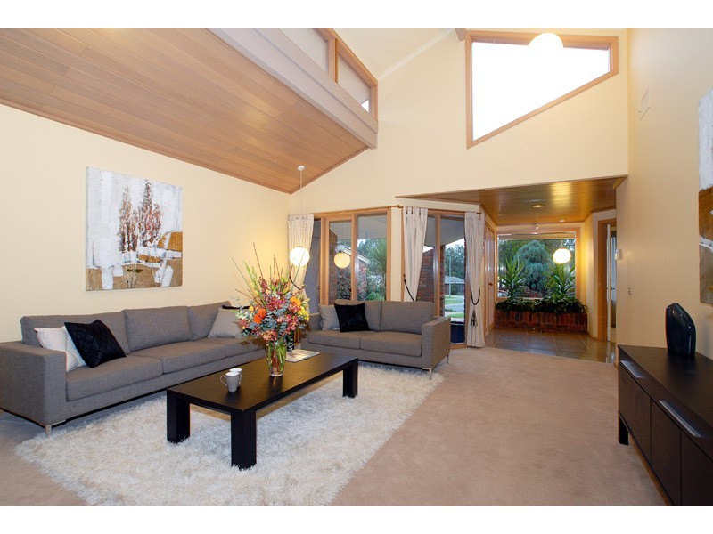 6 Wakefield Place, Templestowe VIC 3106