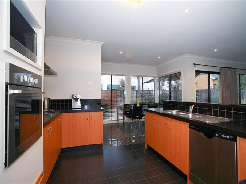 48 Scenic Drive, Werribee VIC 3030