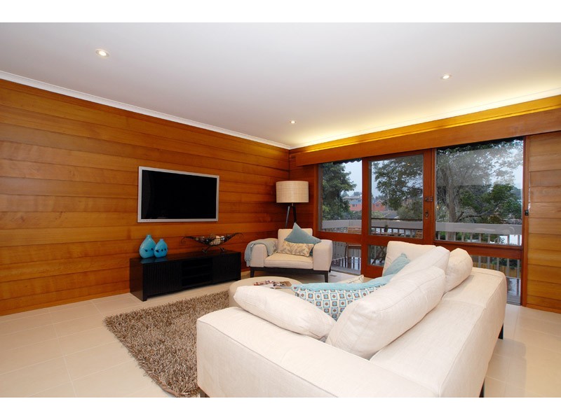 11 Oak Crescent, Templestowe Lower VIC 3107