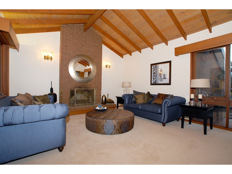 11 Oak Crescent, Templestowe Lower VIC 3107