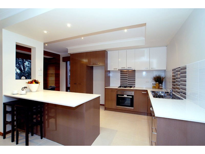 11 Oak Crescent, Templestowe Lower VIC 3107