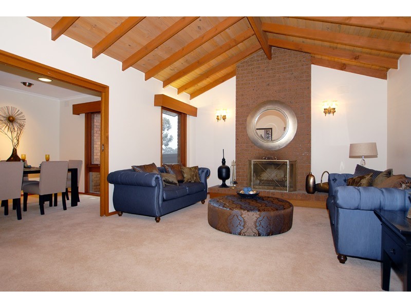 11 Oak Crescent, Templestowe Lower VIC 3107