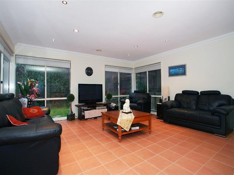 12 Shirvington Place, Donvale VIC 3111
