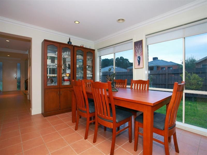 12 Shirvington Place, Donvale VIC 3111