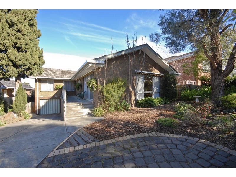 4 Hanke Road, Doncaster VIC 3108