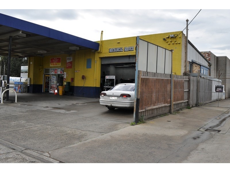 2 Coora Road, Oakleigh South VIC 3167