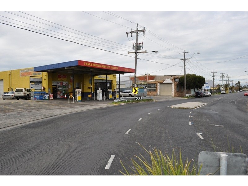 2 Coora Road, Oakleigh South VIC 3167