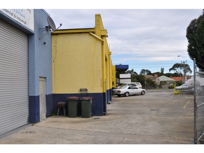 2 Coora Road, Oakleigh South VIC 3167