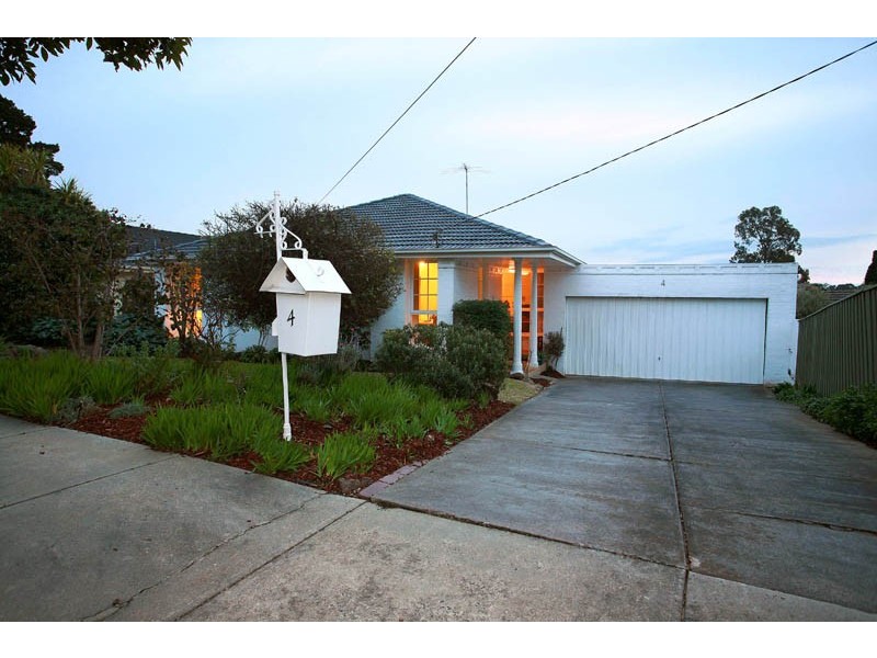 4 Alburnum Crescent, Templestowe Lower VIC 3107