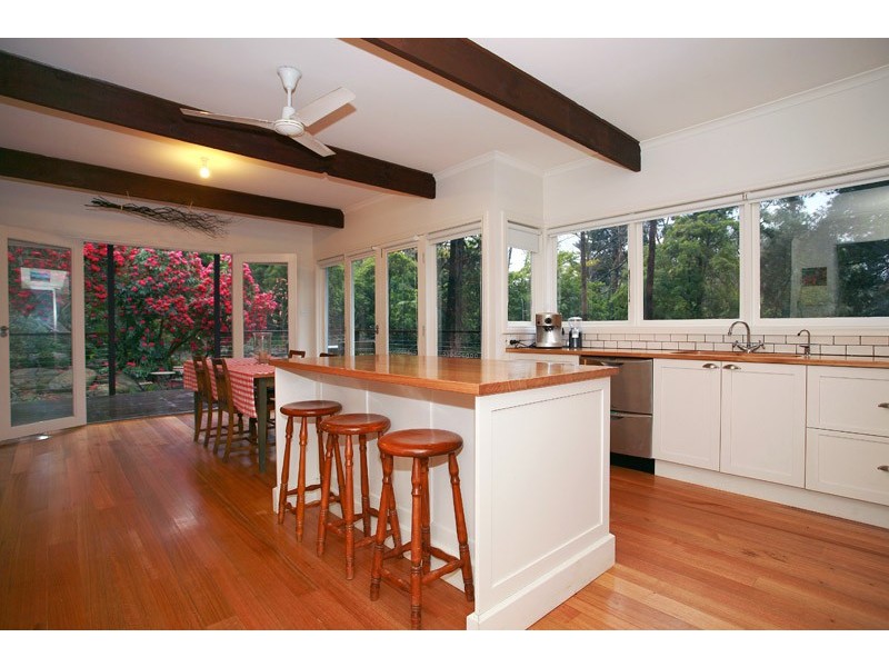 22 Angus Avenue, Ringwood East VIC 3135