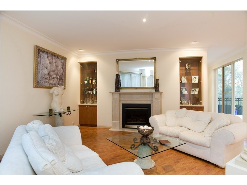 122 Albion Crescent, Greensborough VIC 3088