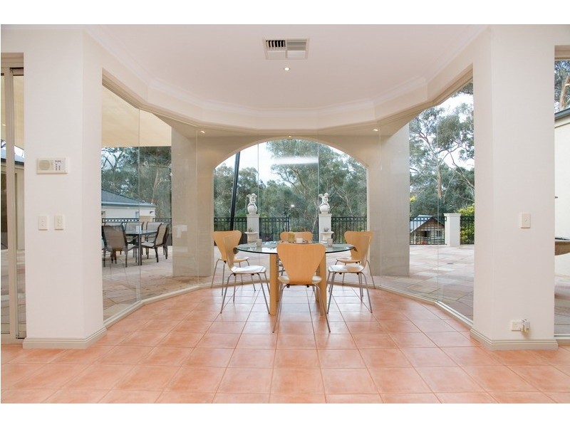 122 Albion Crescent, Greensborough VIC 3088