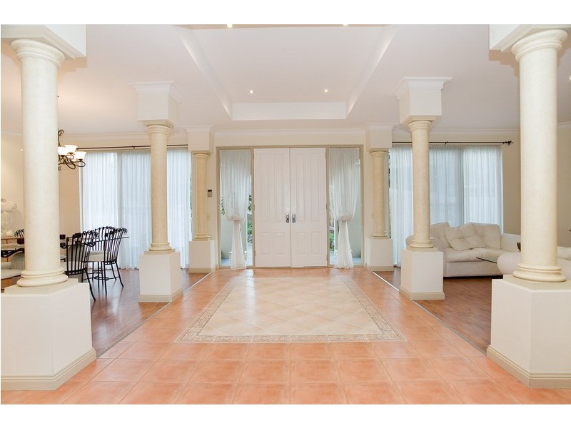 122 Albion Crescent, Greensborough VIC 3088