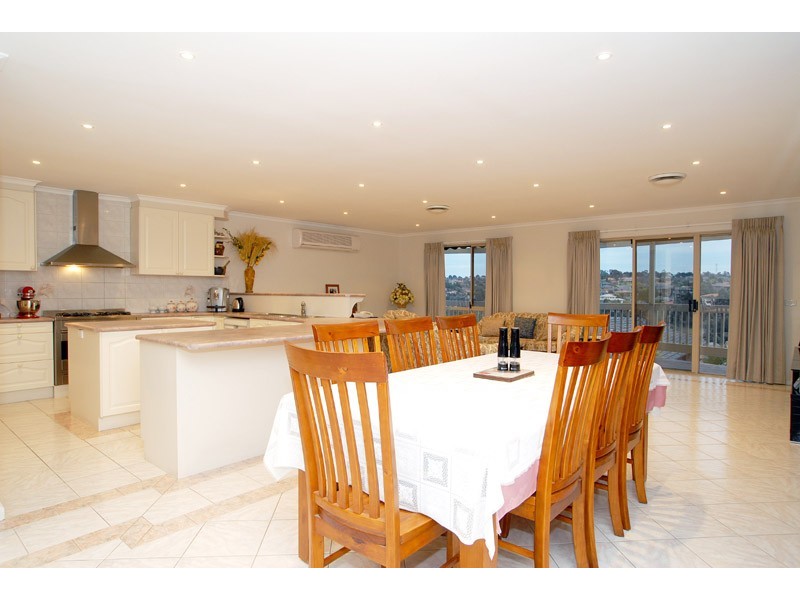 16 Vivaldi Court, Templestowe VIC 3106