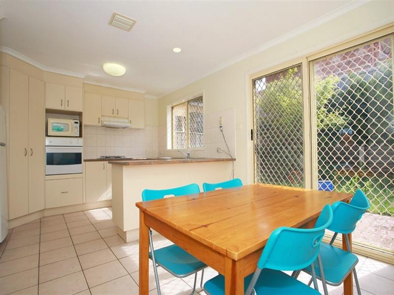 2 Oak Court, Box Hill South VIC 3128