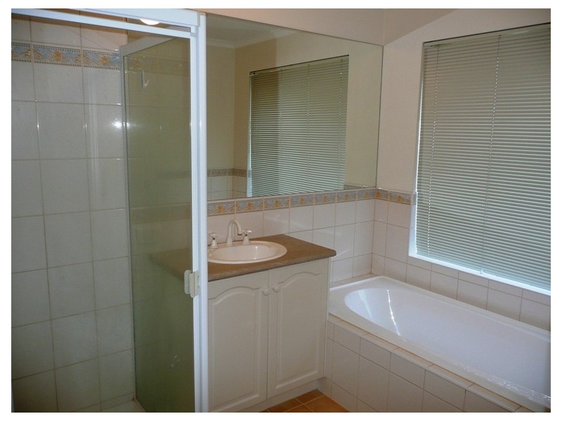 11 St Claire Walk, Doncaster East VIC 3109