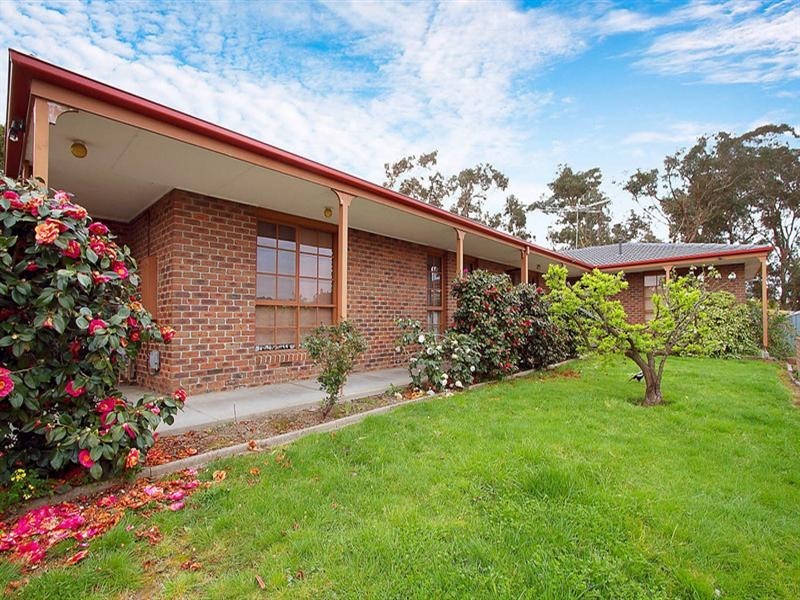 69 Santa Rosa Boulevard, Doncaster East VIC 3109