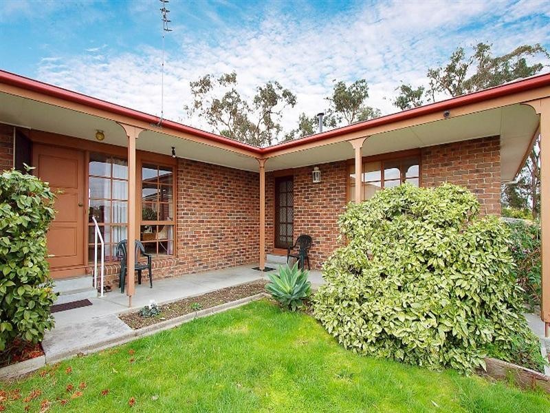 69 Santa Rosa Boulevard, Doncaster East VIC 3109