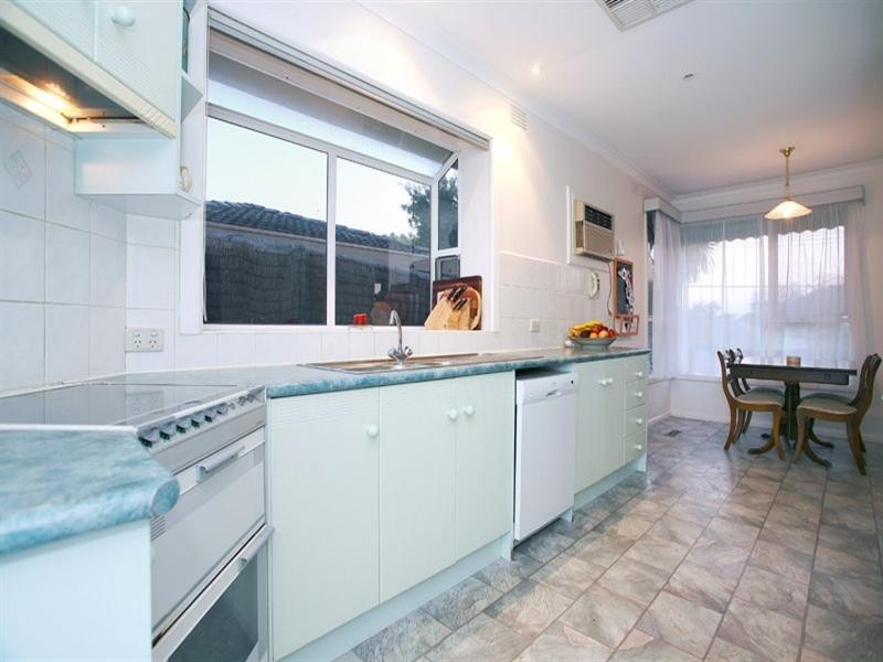 24 William Street, Donvale VIC 3111