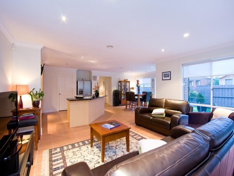12 Shirvington Place, Donvale VIC 3111