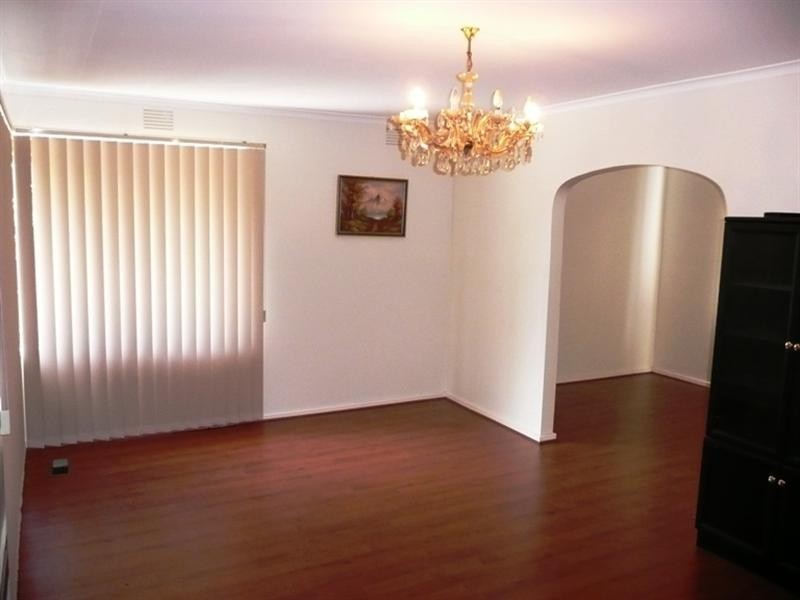 61 Leeds, Doncaster East VIC 3109