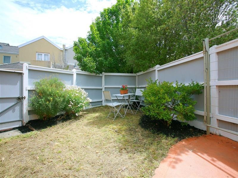 4 Hawthorn Way, Glen Waverley VIC 3150