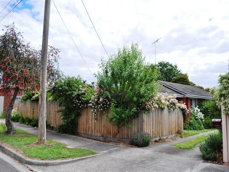 2 Tobruk Street, Bulleen VIC 3105