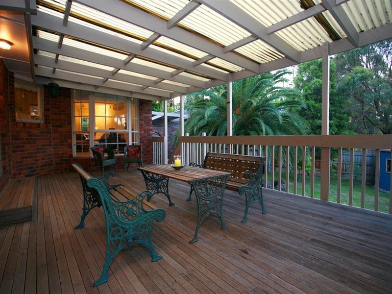 6 Regina Terrace, Doncaster East VIC 3109