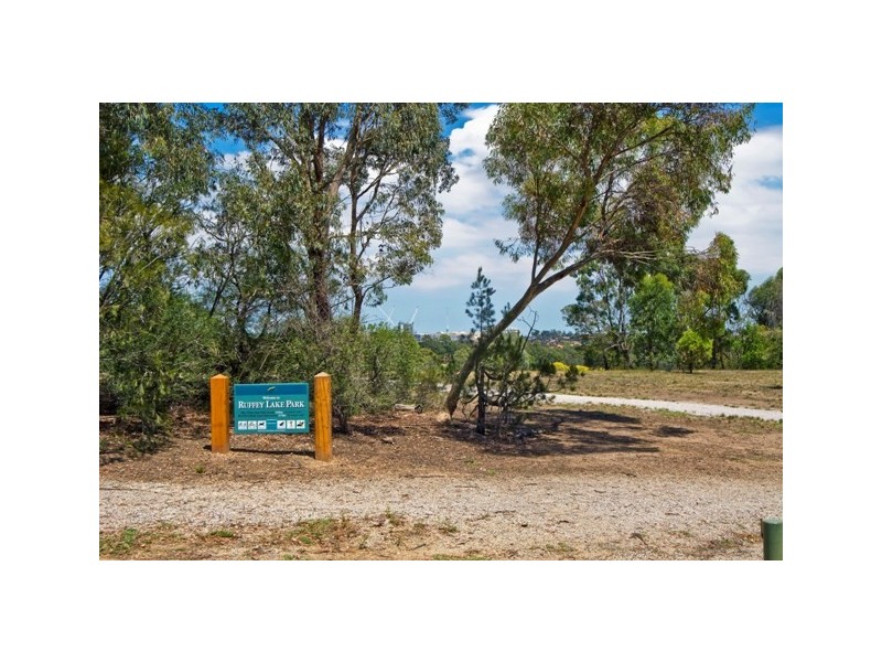 239 Serpells Road, Templestowe VIC 3106