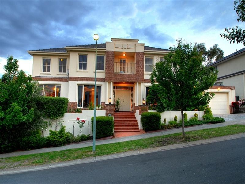 1 Deloraine Close, Doncaster East VIC 3109