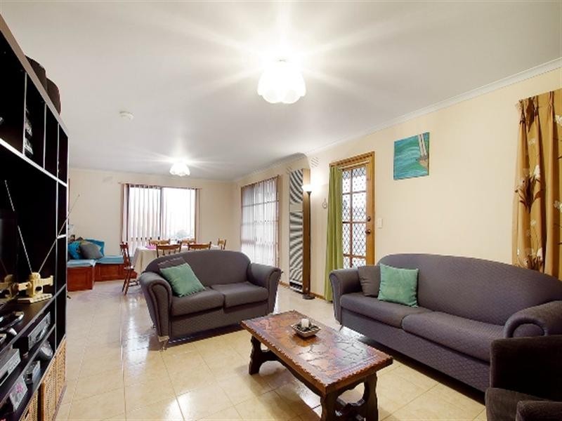 69 Santa Rosa Boulevard, Doncaster East VIC 3109