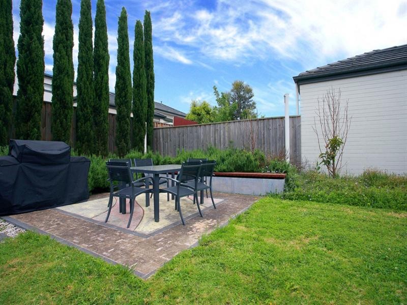 14 Waverley Park Drive, Mulgrave VIC 3170
