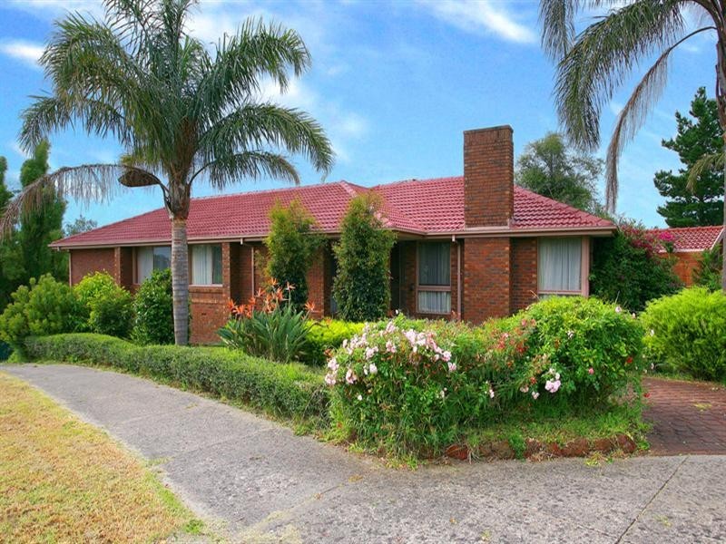 2 Huntingfield Drive, Doncaster East VIC 3109