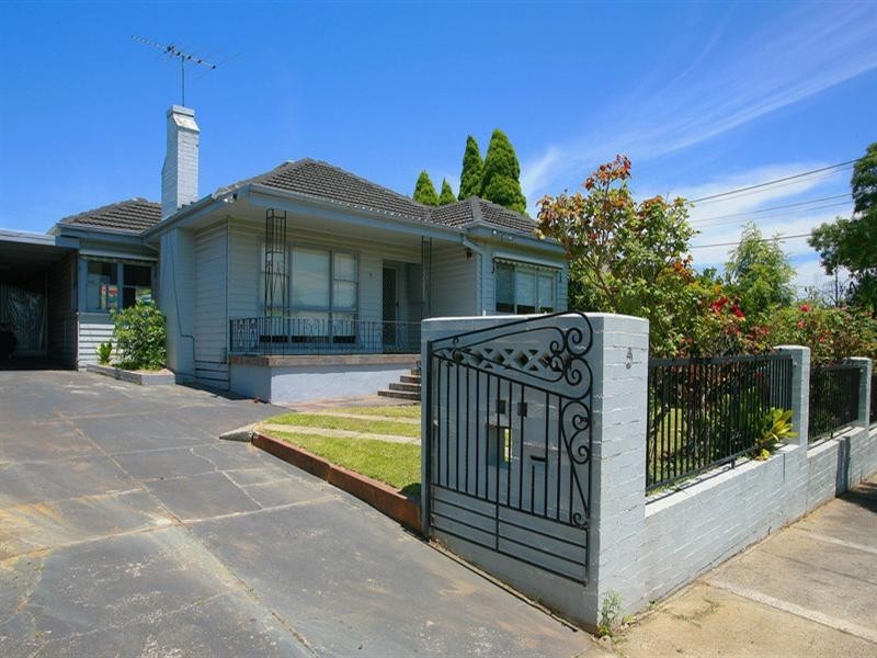 5 Winton Street, Burwood VIC 3125