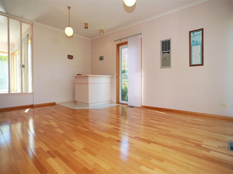 8 Paisley Close, Templestowe VIC 3106