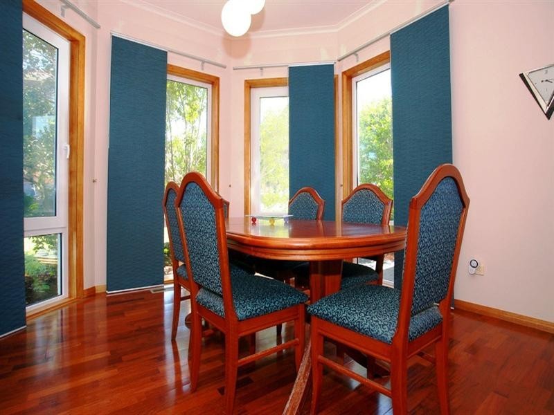 8 Paisley Close, Templestowe VIC 3106