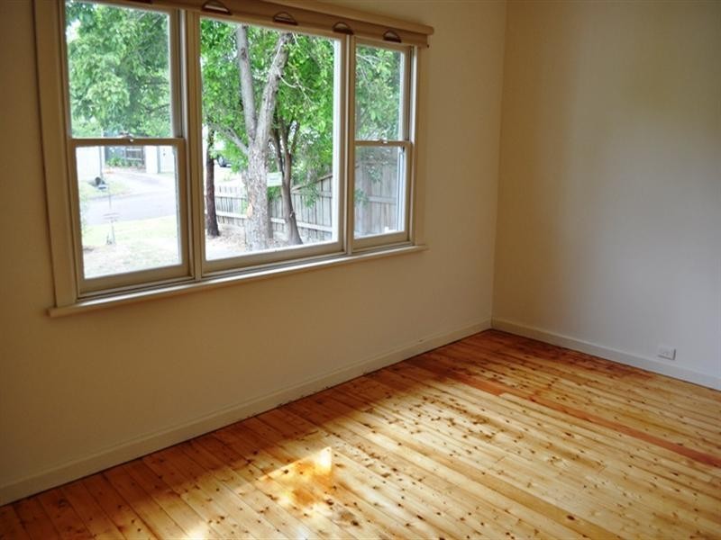 17 Leonard Street, Ringwood VIC 3134