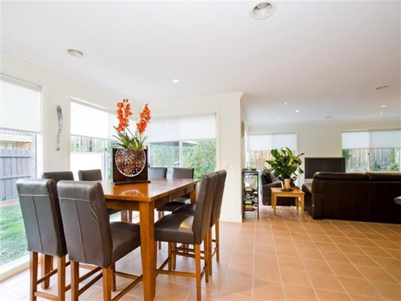 12 Shirvington Place, Donvale VIC 3111