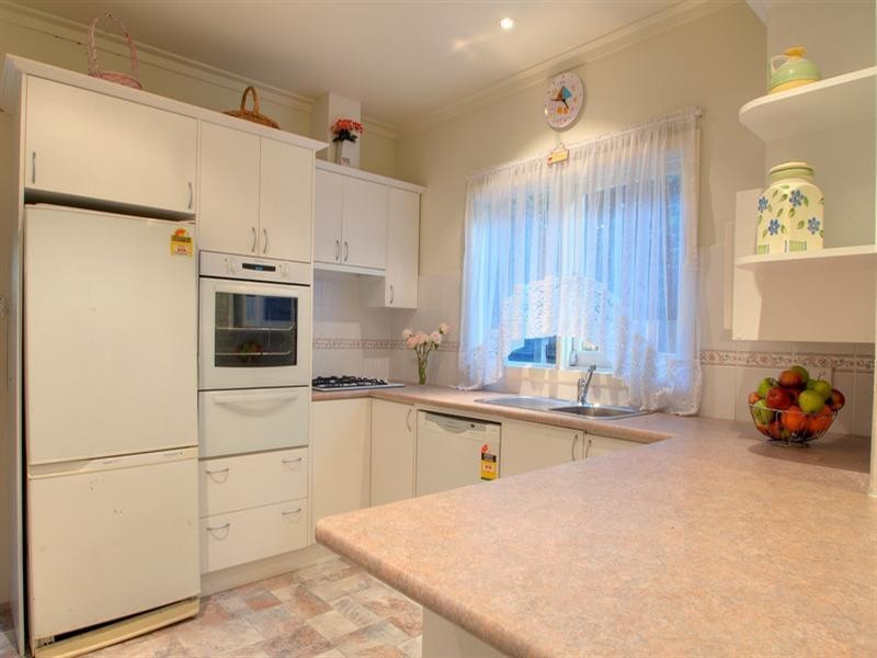 2 Marian Court, Blackburn VIC 3130