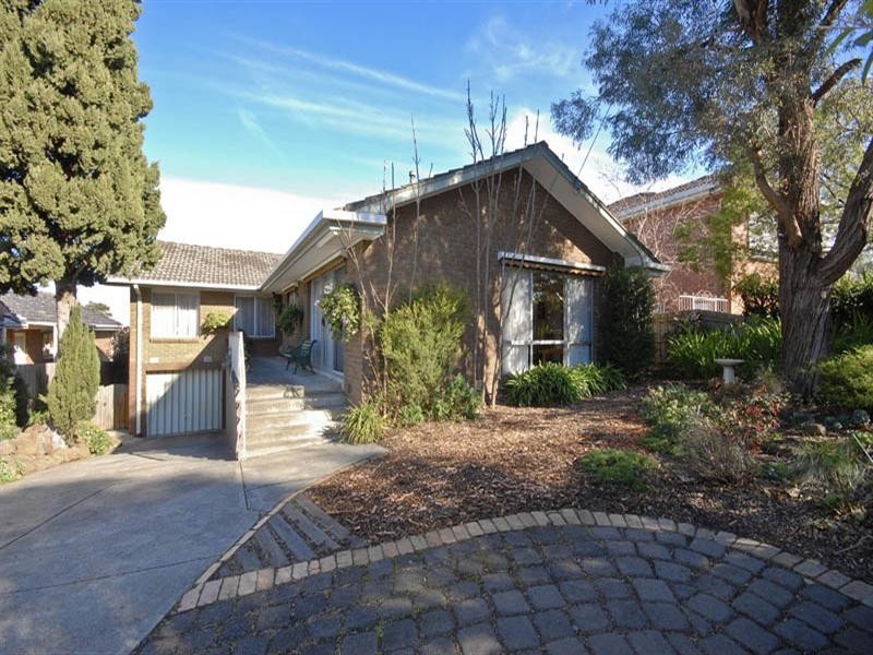 4 Hanke Road, Doncaster VIC 3108