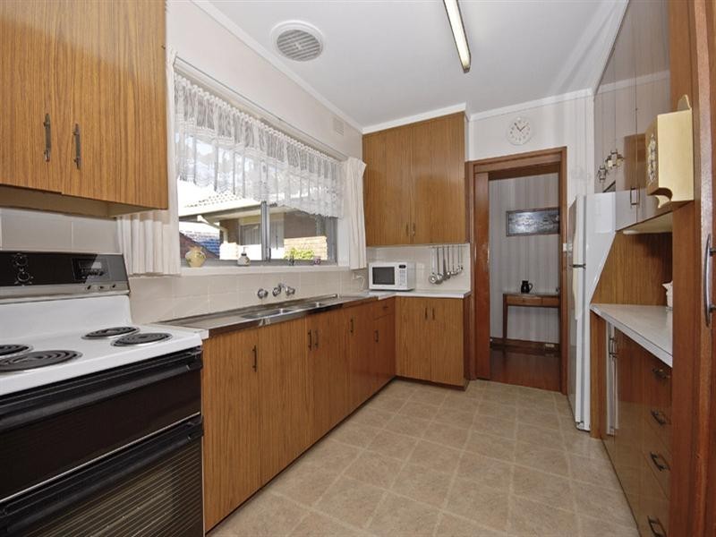 4 Hanke Road, Doncaster VIC 3108