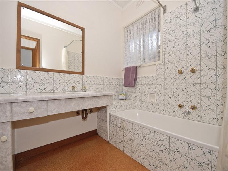 4 Hanke Road, Doncaster VIC 3108