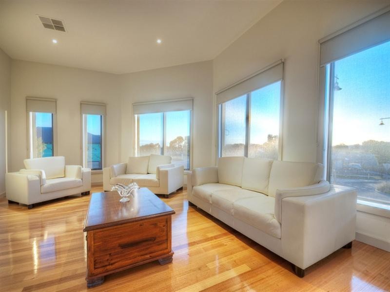 2 Gruner Avenue, Doreen VIC 3754