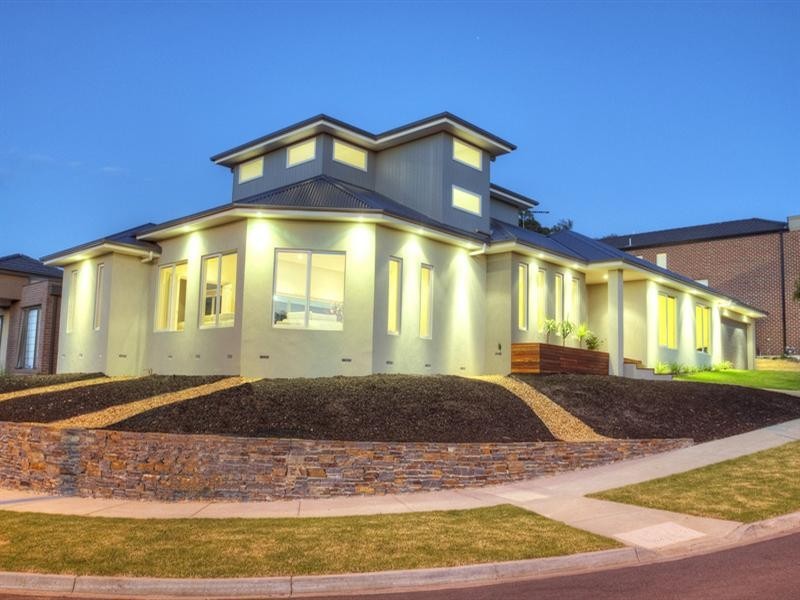 2 Gruner Avenue, Doreen VIC 3754