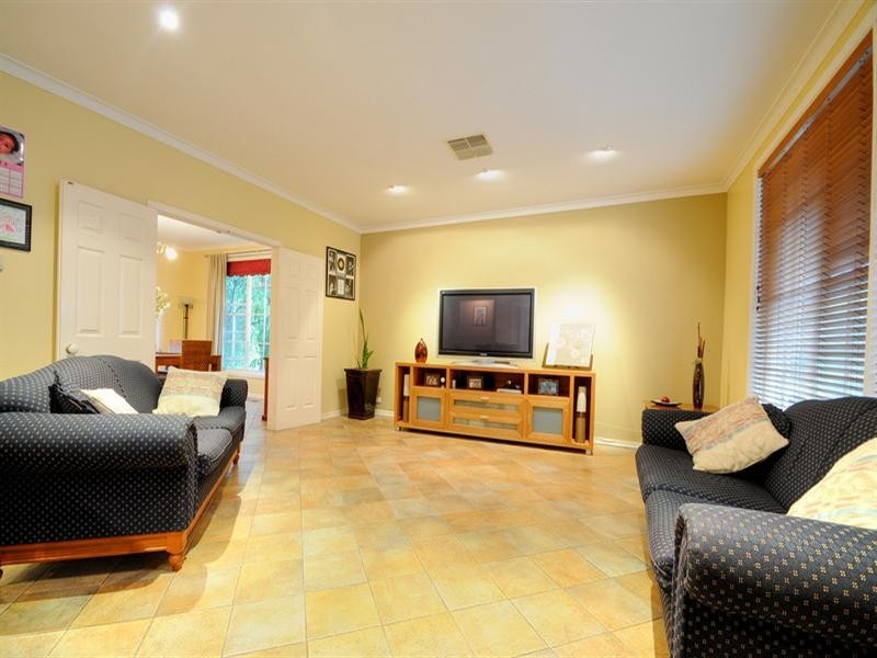 22 Larnoo Drive, Doncaster East VIC 3109