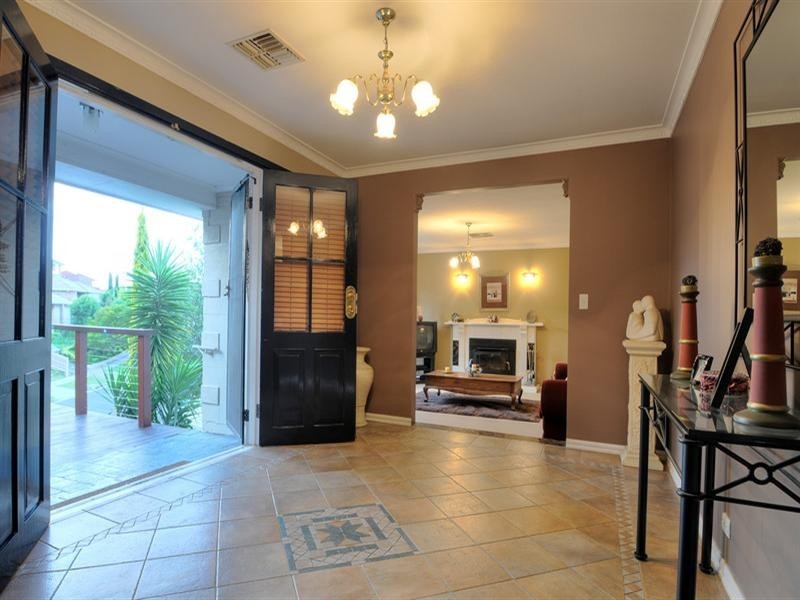 22 Larnoo Drive, Doncaster East VIC 3109